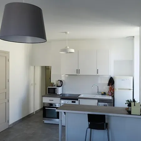 Maison Carree/coeur Historique De - Superbe Appt 55m² *