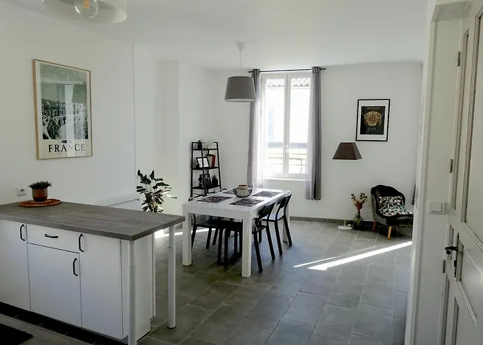 Διαμέρισμα Maison Carree/coeur Historique De - Superbe Appt 55m² Νιμ
