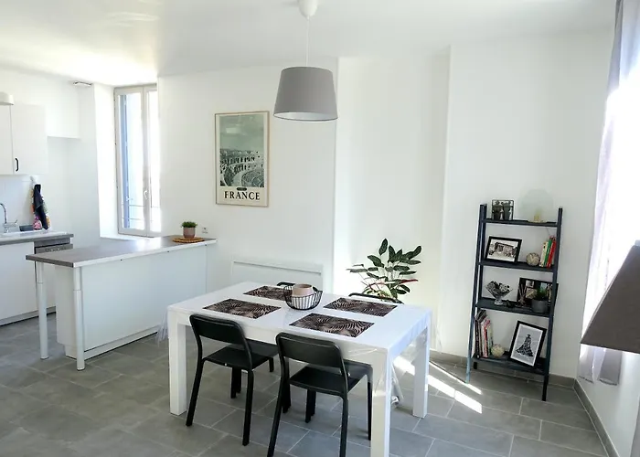 Maison Carree/coeur Historique De - Superbe Appt 55m² Διαμέρισμα