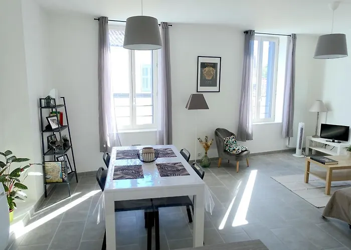 Διαμέρισμα Maison Carree/coeur Historique De - Superbe Appt 55m² Νιμ