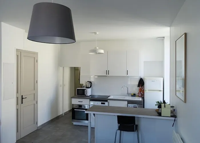 Maison Carree/coeur Historique De - Superbe Appt 55m² *